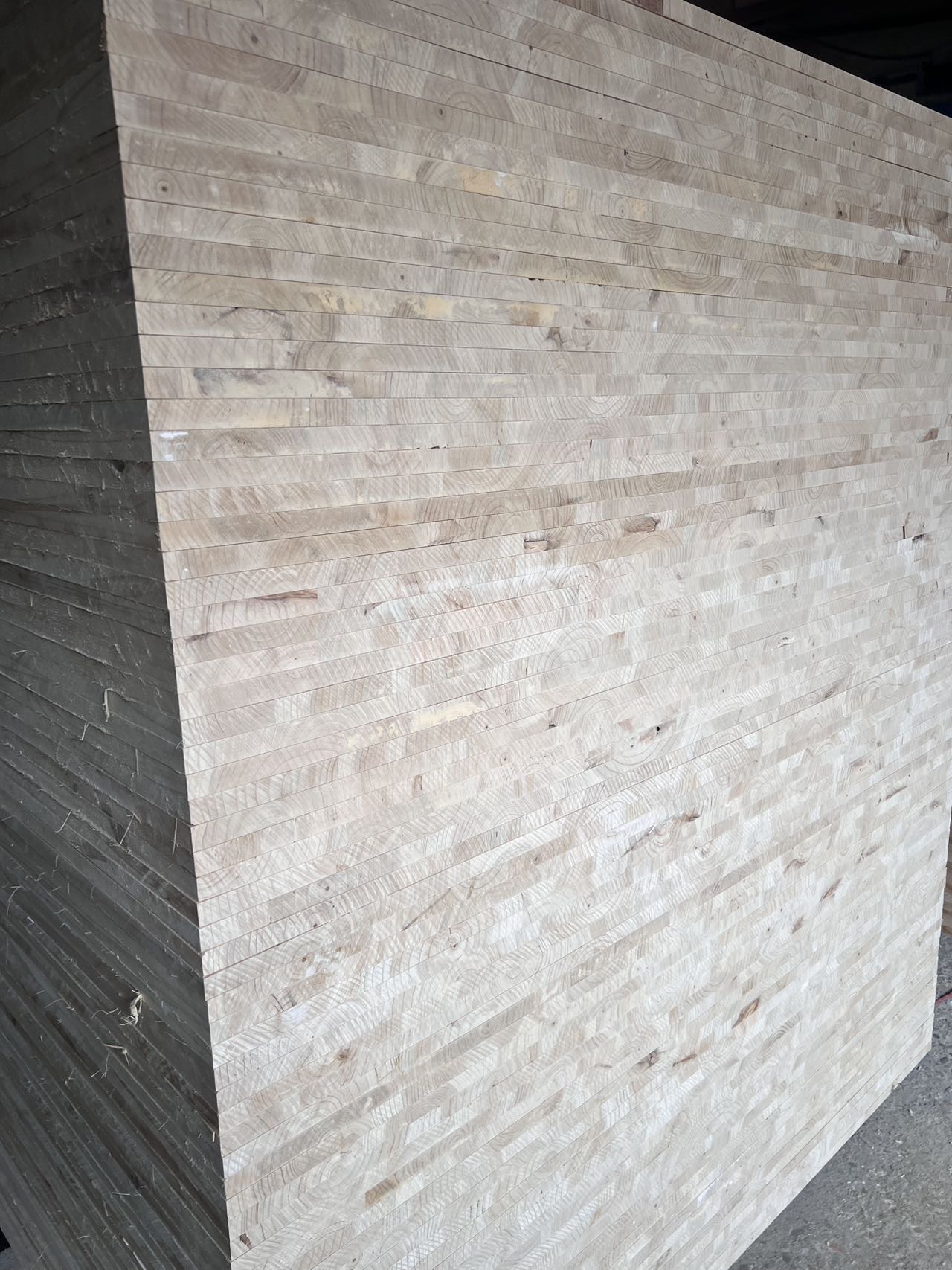 长期供应香杉木直拼板、指接板