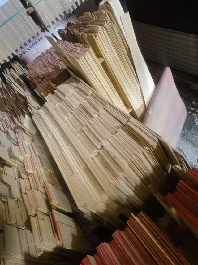 常年供应欧橡表板，单板。榉木板