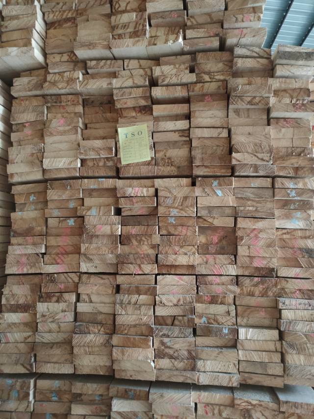 泰国橡胶木规格料自然板方条拼板