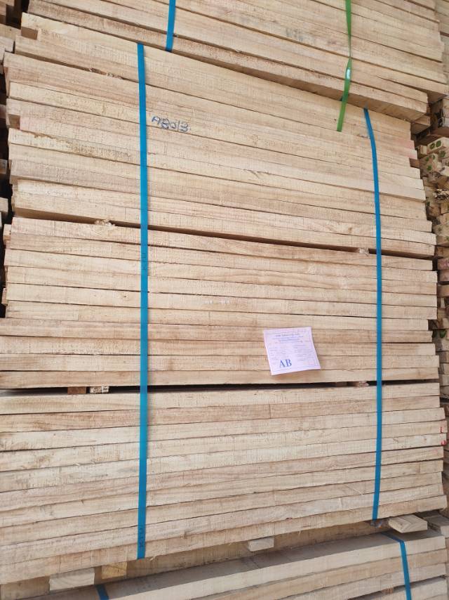 泰国橡胶木规格料自然板方条拼板